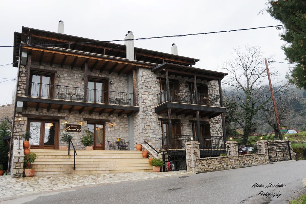Asimina Guesthouse, Eptalofos Parnassos Екстериор снимка